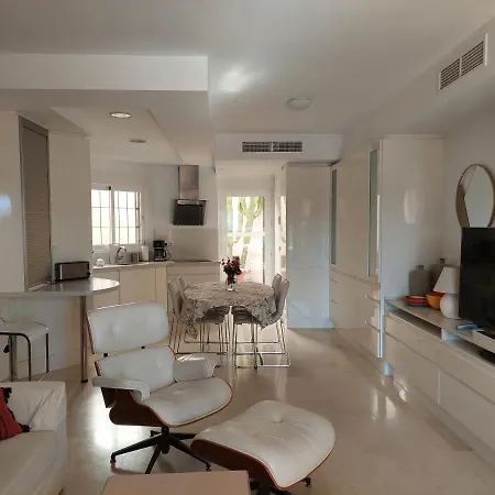 Townhouse With Beautifull Sea View In Costabella Holiday home *