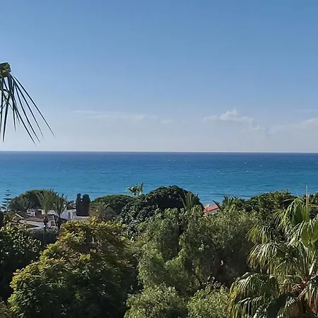 Townhouse With Beautifull Sea View In Costabella Marbella